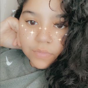 Meet your Posher, Carla